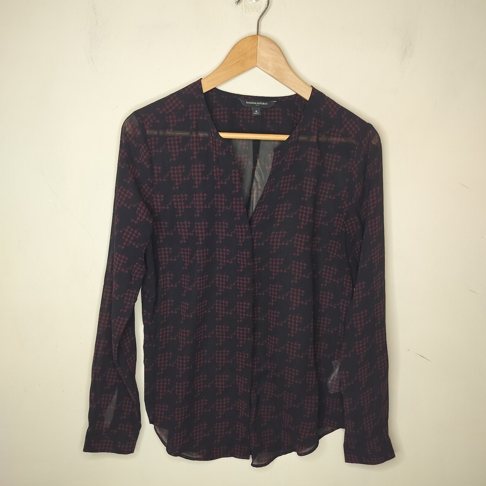 Banana Republic Button Up Shirt Black Red Print Sheer Chiffon